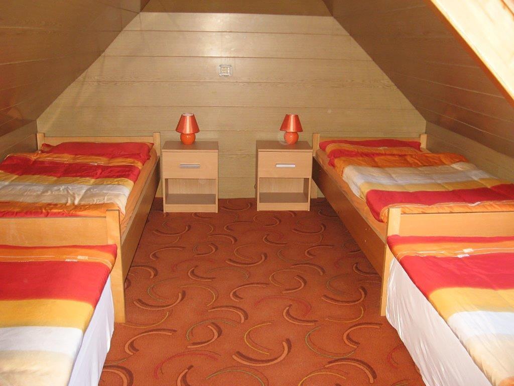 Apartments And Rooms Oasis Of Peace โบเว็ก ภายนอก รูปภาพ